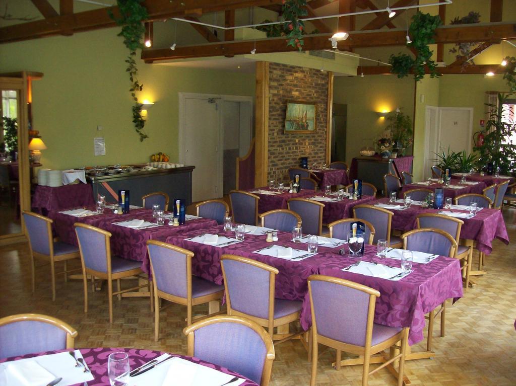 Hotel Restaurant La Tour Romaine - Haguenau - Strasbourg Nord Schweighouse-sur-Moder Exterior foto